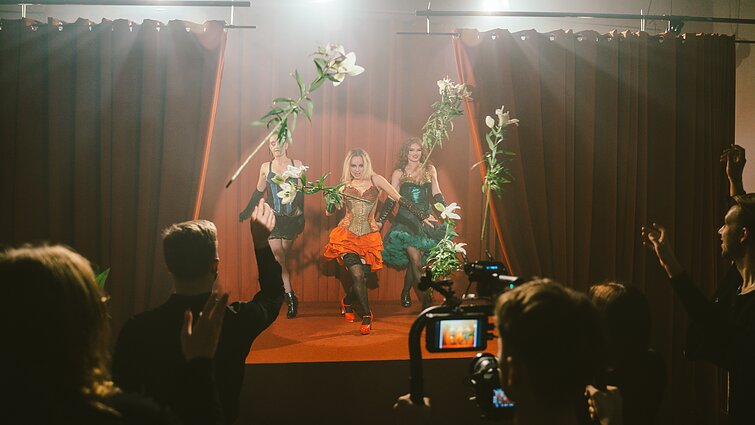 Roko Yan klipo filmavimo akimirka