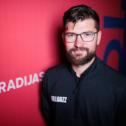 Čempionų pietūs su Arnu Gabrėnu – apie įkvėpimą visuomenei sportuoti, aukšto meistriškumo svarbą ir vaikų judėjimą