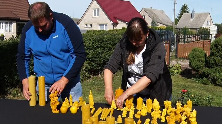 Duris į žvakių dirbtuves atvėrę Vytautas ir Agnė: teigiama energija, harmonija žmones daro laimingesnius