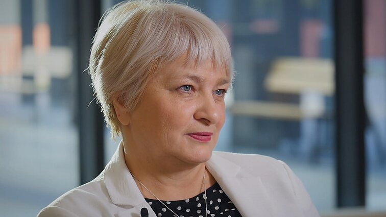 Naujųjų laikų knygneše save vadinanti Eglė: vietoje lauktuvių iš Lietuvos – keli bagažai knygų Airijos vaikams