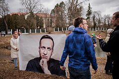 Per Rusijos prezidento „rinkimus“ prie Rusijos ambasados Vilniuje vyko protestas