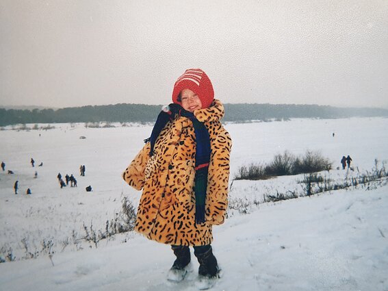 Jovita Rutkauskaitė. „Vienintelė mano turima vaikystės nuotrauka, kurioje šypsausi. Man patiko šie kailinukai, tad „pozavau”.