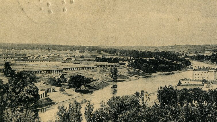 Vilniaus mikrorajonas D18, žinomas Žirmūnų vardu: buvęs karinis miestelis, kuriame kursuodavo keltai