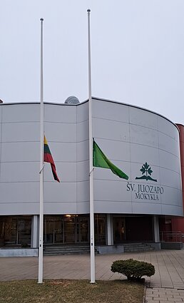 Vilniuje įsikūrusi Šv. Juozapo mokykla skelbia protesto akciją prieš vienuoliktokų tarpinius patikrinimus