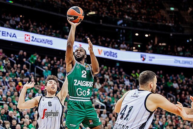 Įkrintamųjų viltys dar gyvos: užsivedęs „Žalgiris“ patiesė „Virtus“