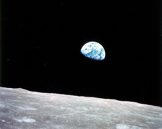 Žemė žvelgiant iš Mėnulio, „Apollo 8“ misijos kadras Žemė žvelgiant iš Mėnulio, „Apollo 8“ misijos kadras