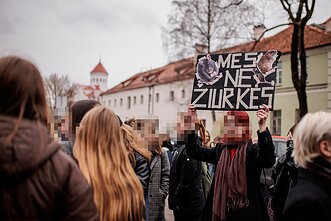 Vienuoliktokai piketuoja prieš tarpinius patikrinimus Vienuoliktokai piketuoja prieš tarpinius patikrinimus
