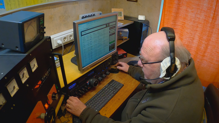 55 metus radijo signalus namuose gaudantis Bronius: balsų išgirstu net iš mėnulio