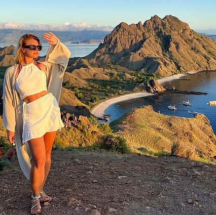 Vagabondai. Balio nauji metai yra tylos diena. Nevyksta skrydžiai, atjungiamas internetas, negali išvažiuoti į gatvę