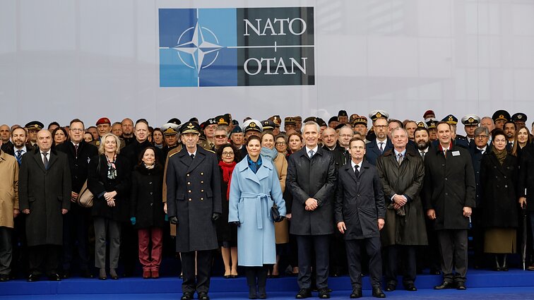 Nuo kalbų apie „smegenų mirtį“ iki plėtros: NATO prasidėjus karui sustiprėjo, bet galvos skausmu išlieka Trumpas
