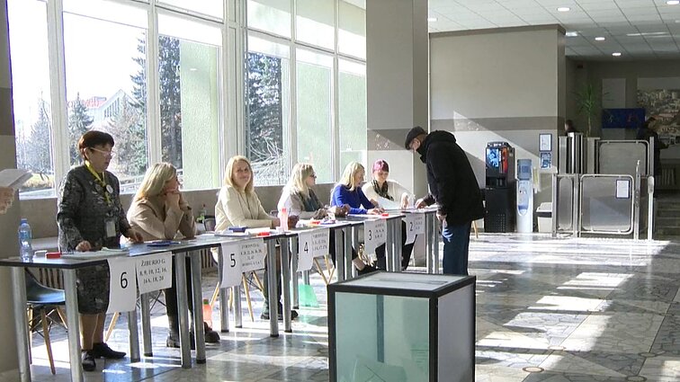 Įvertino gyventojų požiūrį į savivaldą: pasitikėjimo lygis nėra „dugne“, kaip parlamento