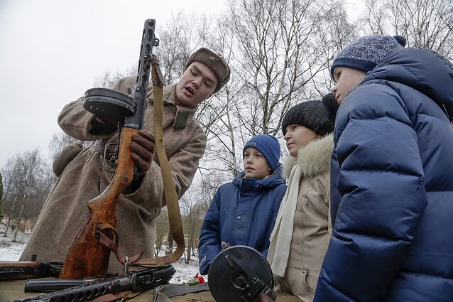 Russian children in military training