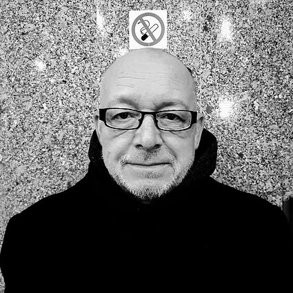 Be kaukių. Mikutizmų kūrėjas Algirdas Mikutis: aš dar nežinau, kuo norėčiau būti