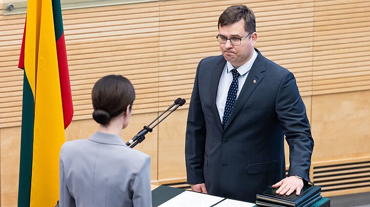 Seime prisiekė naujasis krašto apsaugos ministras