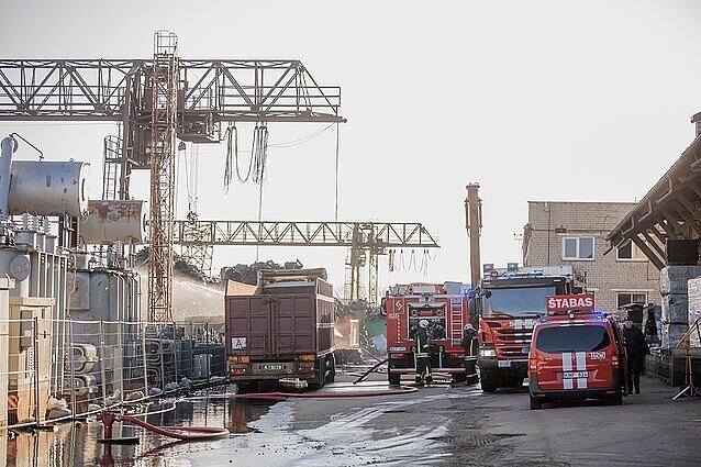 Vilniuje kilęs gaisras likviduotas: aplinkosaugininkai pataria neiti į lauką, dirbti ar mokytis nuotoliu