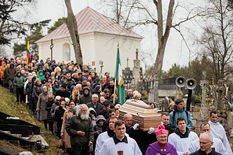 Sovietmečio disidentės, vienuolės Nijolės Sadūnaitės laidotuvės