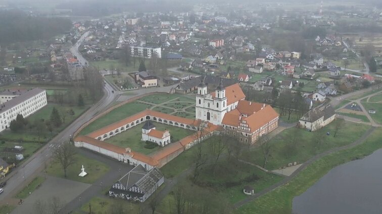 Mažėjant gyventojų Kelmė svarsto jungti seniūnijas: vietos gyventojai bijo, kad nukentės infrastruktūra ir turizmas
