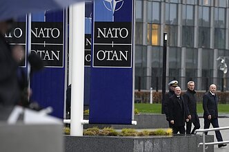 NATO vadavietėje Briuselyje minimos 75-osios Aljanso įkūrimo metinės NATO vadavietėje Briuselyje minimos 75-osios Aljanso įkūrimo metinės