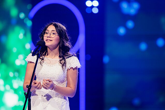 Dainų dainelė 2024. Rebecca Stephanie Cohen – „A Pastekhl“