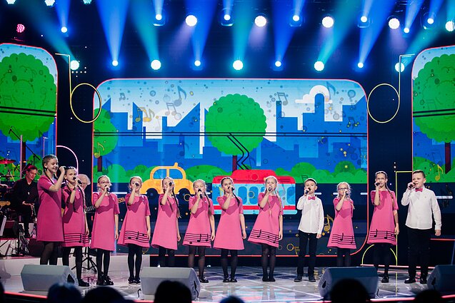 Dainų dainelė 2024. Prienų „Ąžuolo“ progimnazijos vokalinis ansamblis – „Musė troleibuse“