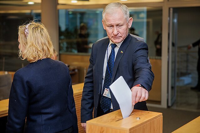 NSGK šiandien rinks naują pirmininką: konservatorių frakcija į postą skirti siūlo Arvydą Pocių