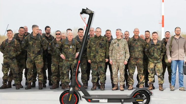 Dviračio žinios. Armonaitės vilionės Širinskienei, vandenilio Lietuva bei vokiečių karių sutikimas