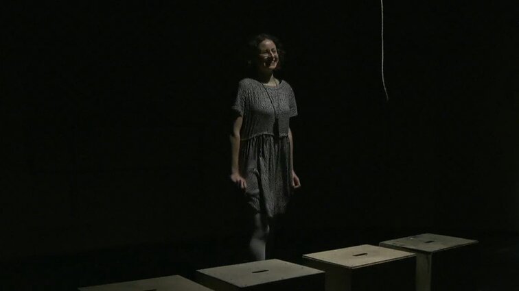 Klaipėdos jaunimo teatre – premjera: istorija apie vienatvę bei tai, kas tikra ir netikra.