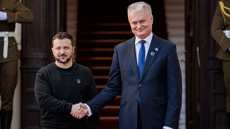 Vilniuje viešintis Zelenskis apie paramą kovai: iniciatyvos prasideda garsiai, bet reikia, kad jos įvyktų