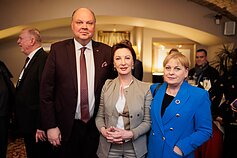 Mūzai Rubackytei Vengrijos prezidentas įteikė apdovanojimą Mūzai Rubackytei Vengrijos prezidentas įteikė apdovanojimą