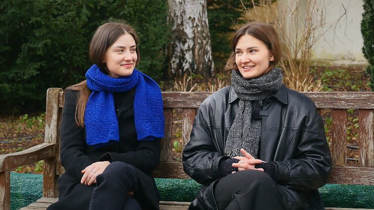 Pasaulį išnaršiusios dvi draugės vėl susitiko Lietuvoje: labiausiai trūko pokalbių lietuviškai