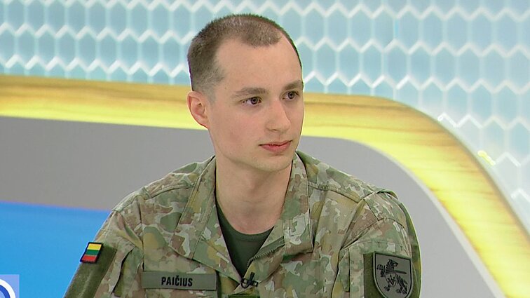 Iš užsienio tarnauti kariuomenėje grįžęs Jokūbas: išaugus grėsmėms, jaučiu pasirengimo svarbą