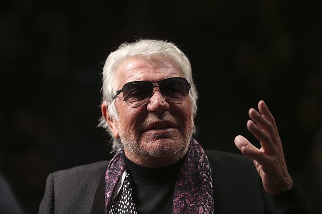 Po ilgos ligos mirė italų mados dizaineris Roberto Cavalli