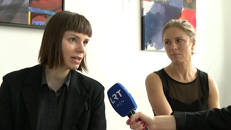 Dienos šviesą išvysta spektaklis „Nepažįstamos draugės“: sunkios temos nagrinėjamos lengvai