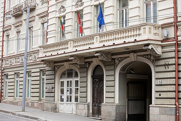 „Abejonių mums nekelia“: 9 karo mėnesius Rusijos teatrui vadovavusiam Butusovui – finansavimas iš Lietuvos