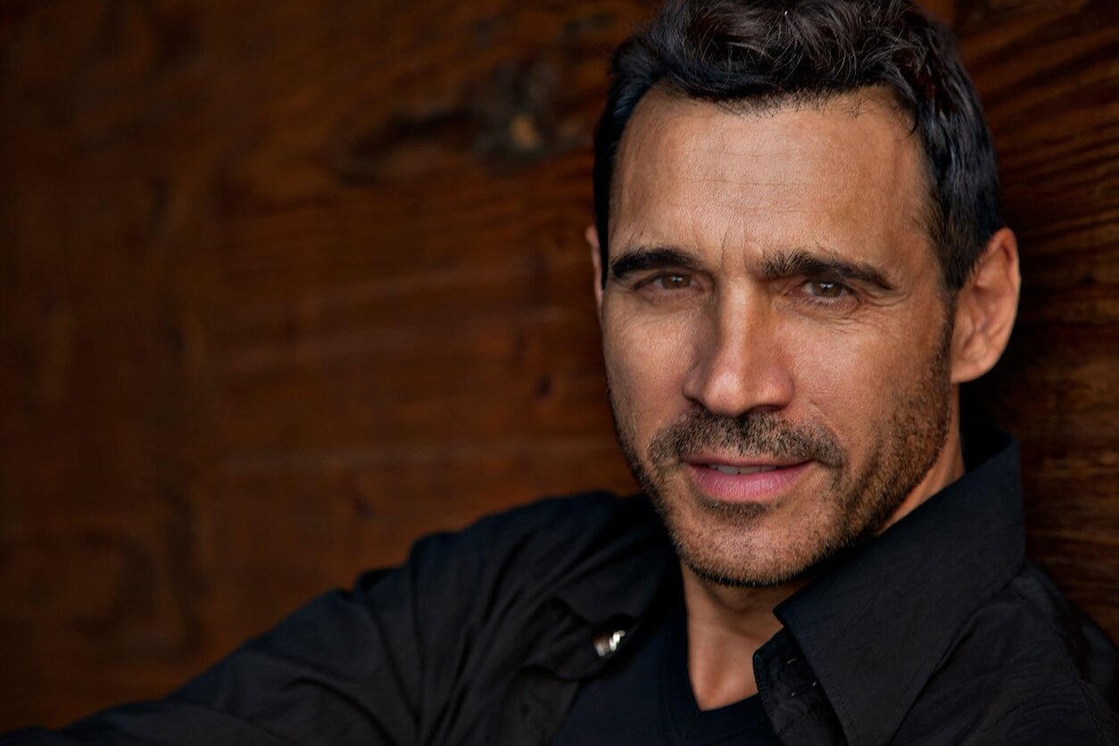Adrian Paul
