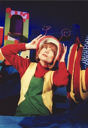 Ilona Balsytė „Keistuolių teatre“