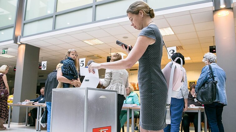 Burbulytė apie su jaunimu bendrauti vengiančius politikus: su jais diskutuoti baisiau