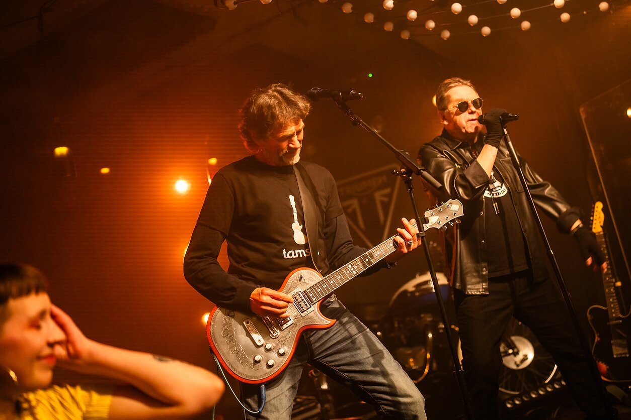 „Poliarizuoti stiklai“