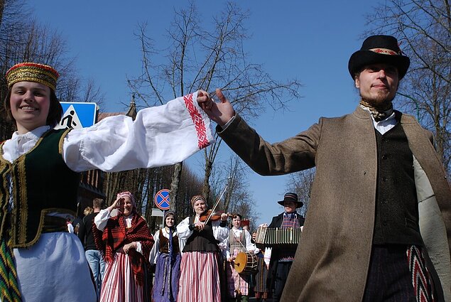 Ne tik vardadienis, bet ir žemdirbių bei arkliaganių šventė: Lietuvoje minimos Jurginės