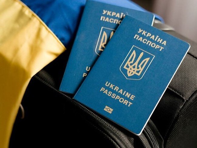 Закордонний паспорт громадянина України