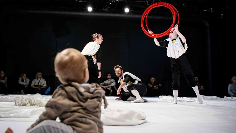 Vilniaus senajame teatre – interaktyvaus judesio spektaklio kūdikiams premjera