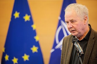 Dyskusja "Co powinni czynić Polacy i Litwini do 2050 roku?" Alvydas Nikžentaitis Dyskusja "Co powinni czynić Polacy i Litwini do 2050 roku?" Alvydas Nikžentaitis