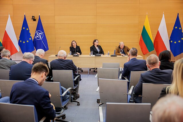 Dyskusja "Co powinni czynić Polacy i Litwini do 2050 roku?" Dyskusja "Co powinni czynić Polacy i Litwini do 2050 roku?"