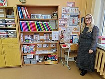 Pasvalio Lėvens pagrindinės mokyklos pradinių klasių mokytoja Eglė Lavickienė sako norinti mokykloje sulaukti ir pensijos. Pasvalio Lėvens pagrindinės mokyklos pradinių klasių mokytoja Eglė Lavickienė sako norinti mokykloje sulaukti ir pensijos.