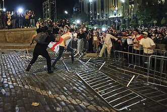 Cтычки протестующих с полицией у парламента Грузии