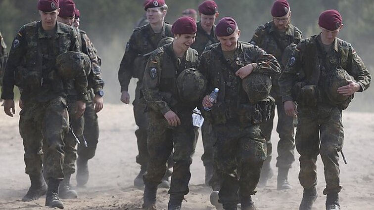 Danijoje ilginamas šauktinių tarnybos laikas
