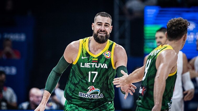 Pasirengęs padėti Lietuvos krepšinio rinktinei Valančiūnas: darysiu tai, kol kūnas leis