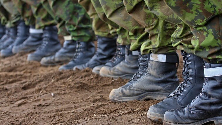 Per parą į komendantūras užsirašė 850 žmonių: didžioji dalis užsiregistravusiųjų – vyrai