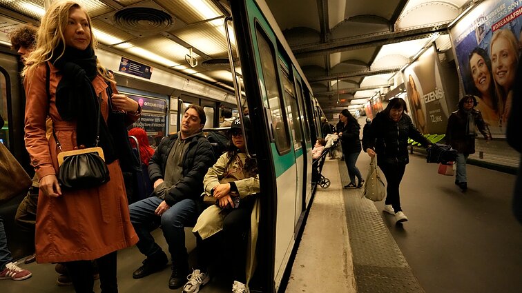 Artėjant olimpinėms žaidynėms, Paryžiaus policija stoja į kovą su kišenvagiais