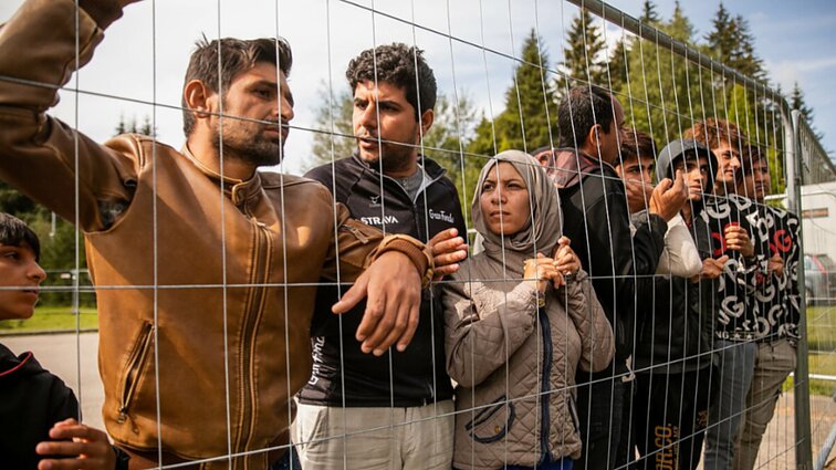 „Mūsų miestai nebesaugūs“: ES migracijos paktu patenkinti ne visi